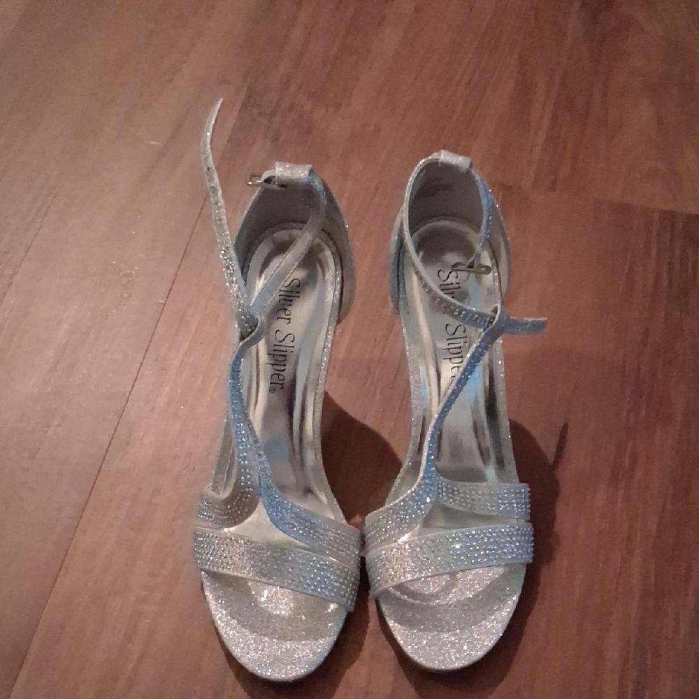 Women's Silver Heels